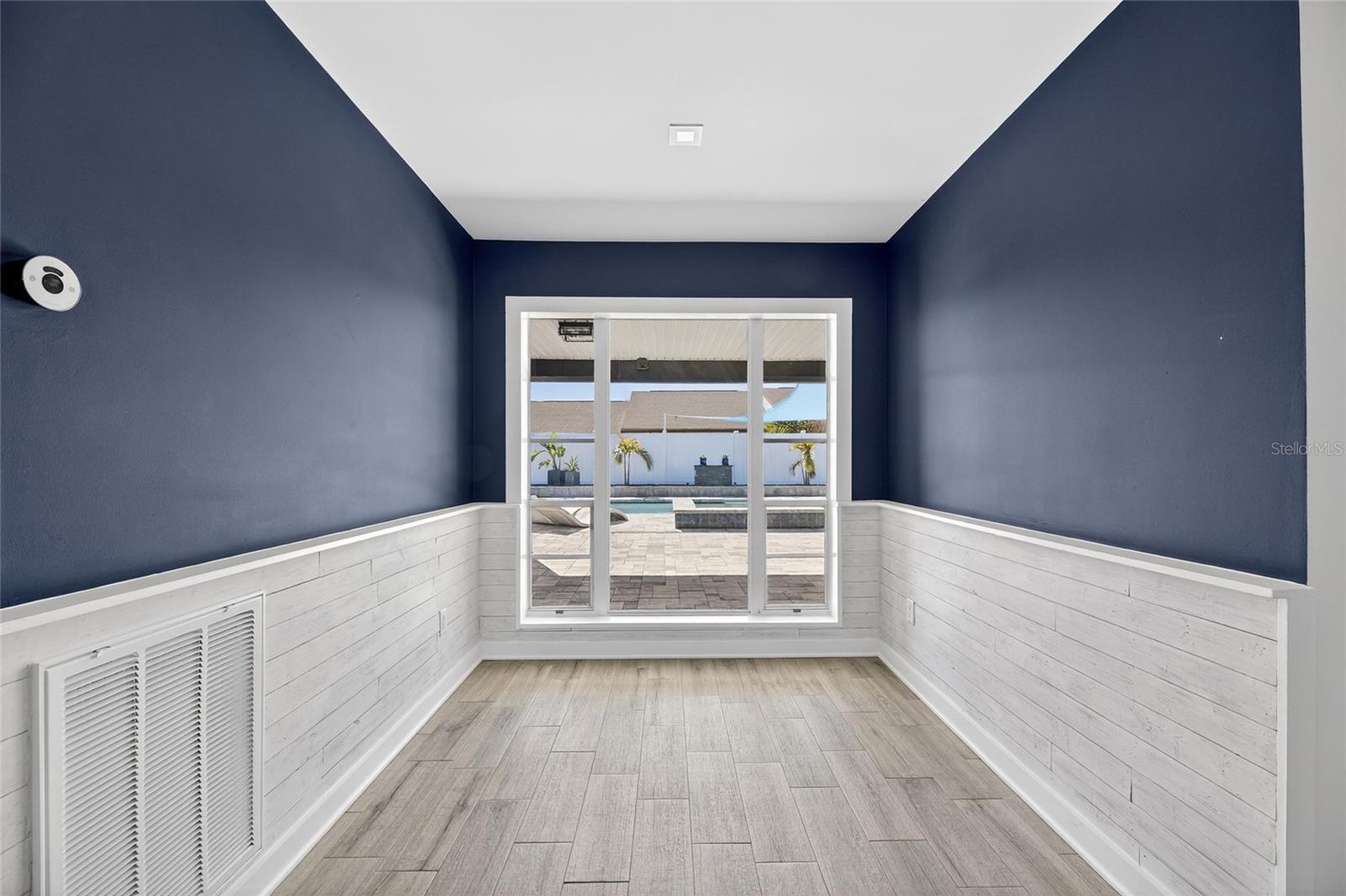 Image 54 of 91 For 7906 Bahama Avenue