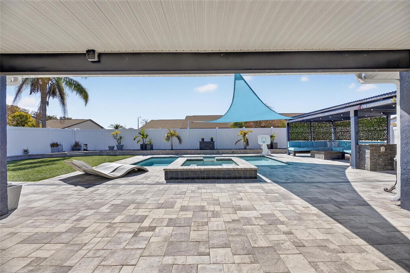 Image 61 of 91 For 7906 Bahama Avenue