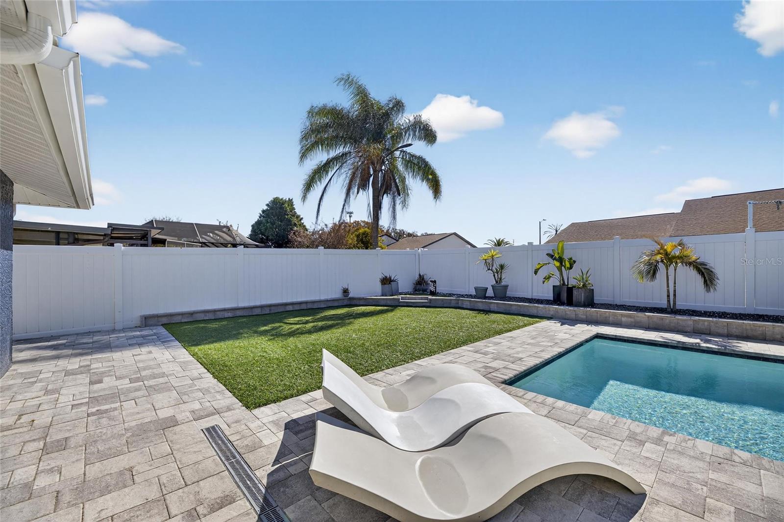 Image 76 of 91 For 7906 Bahama Avenue