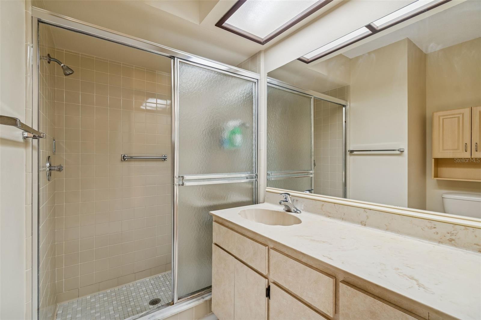 Image 22 of 76 For 11317 Versailles Lane 5