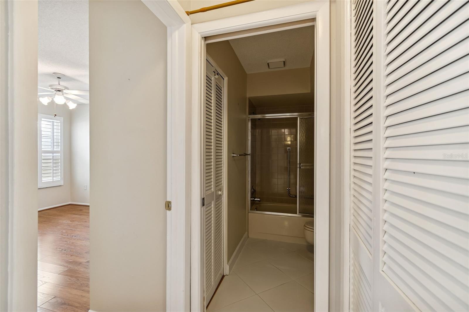 Image 26 of 76 For 11317 Versailles Lane 5