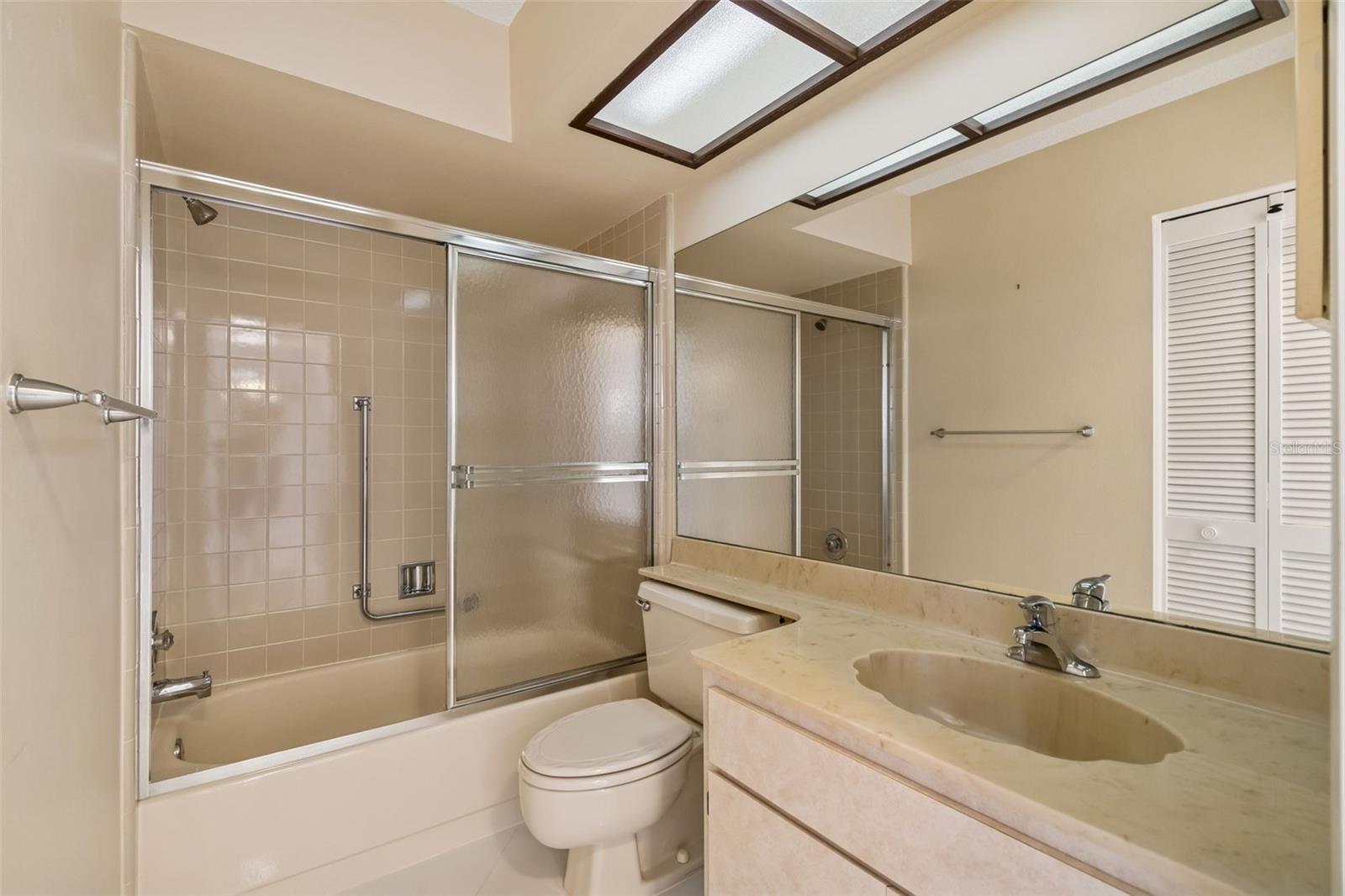 Image 28 of 76 For 11317 Versailles Lane 5