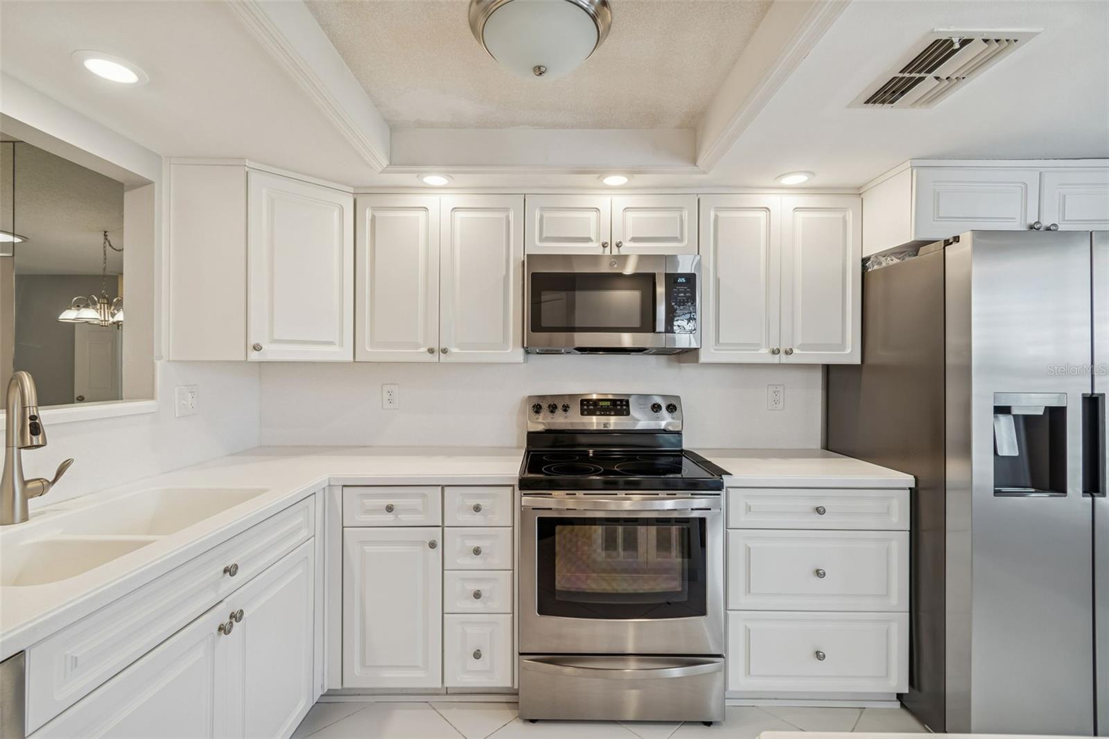 Image 29 of 76 For 11317 Versailles Lane 5