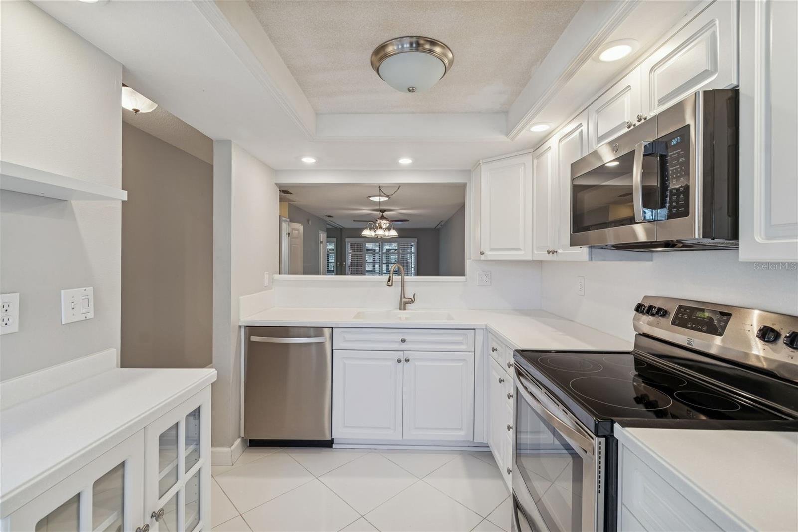 Image 31 of 76 For 11317 Versailles Lane 5