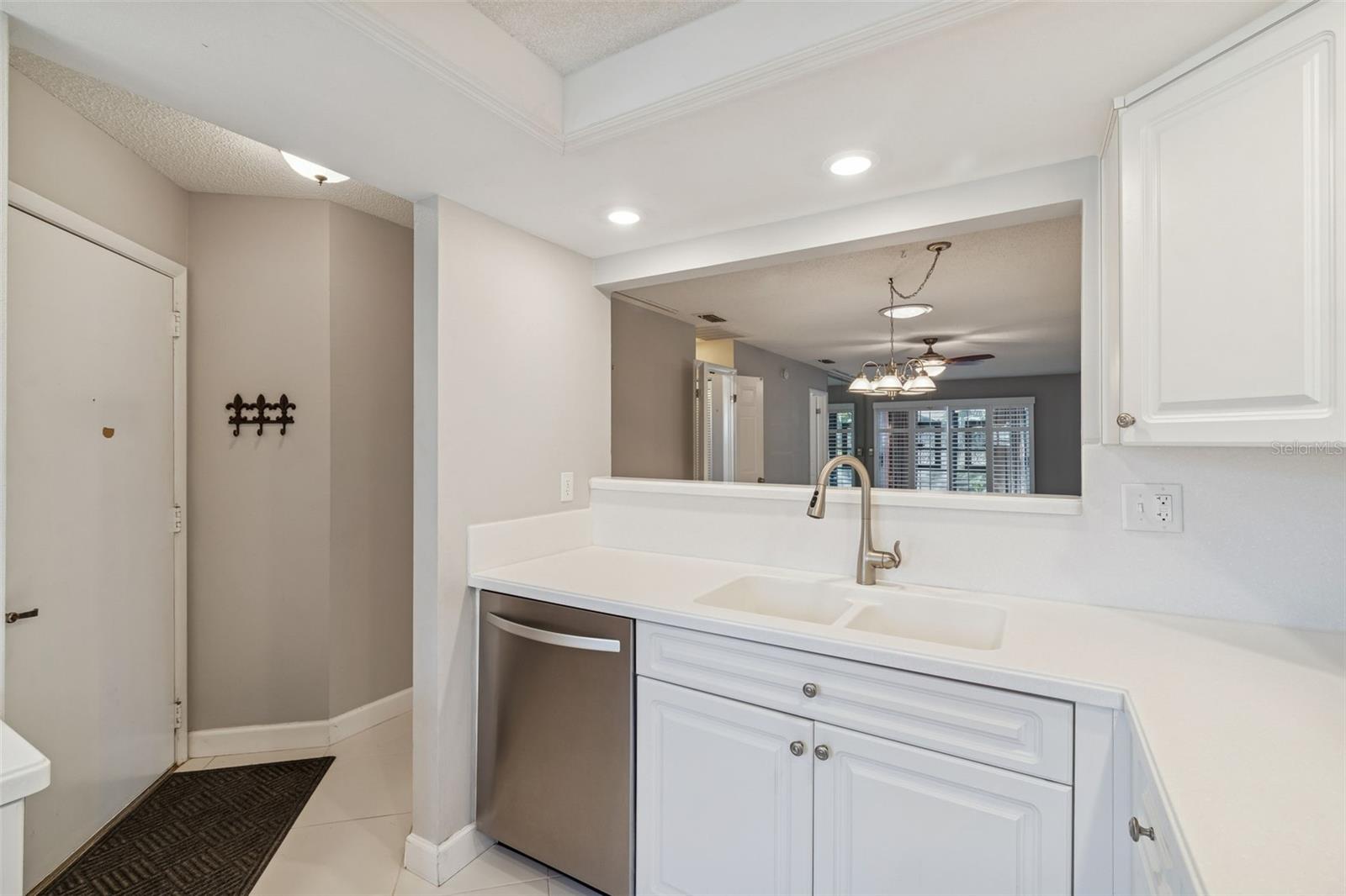 Image 33 of 76 For 11317 Versailles Lane 5