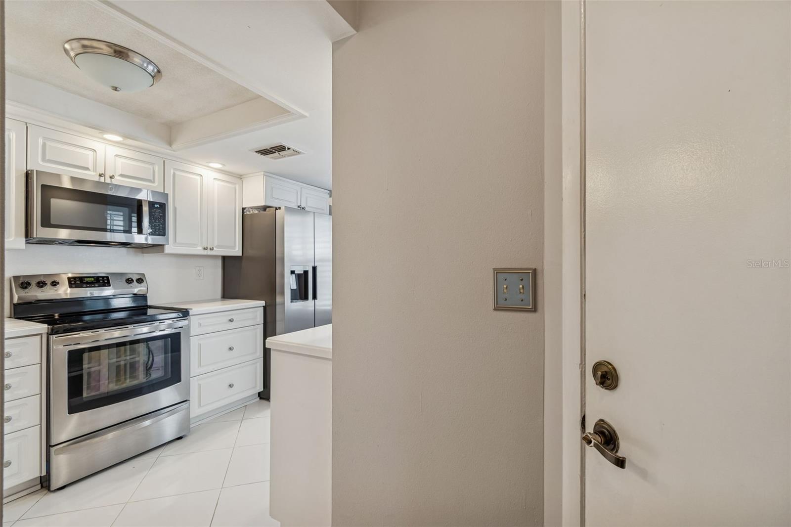 Image 35 of 76 For 11317 Versailles Lane 5