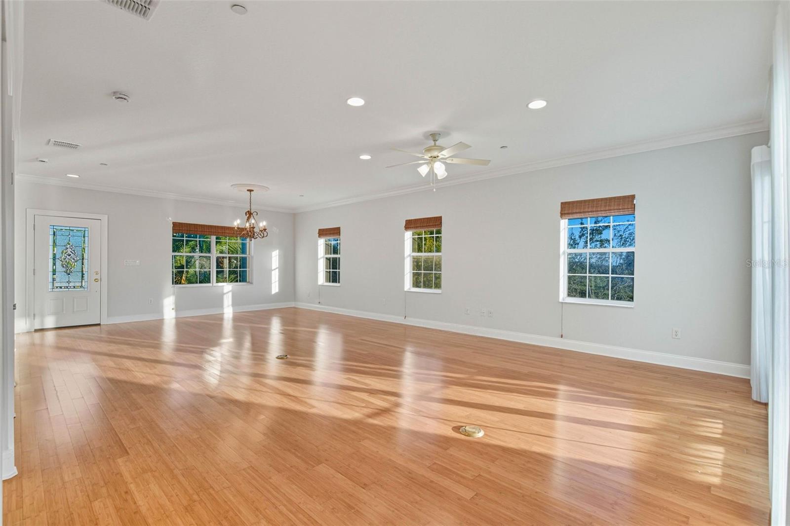 Image 28 of 75 For 1726 Sunkissed Drive