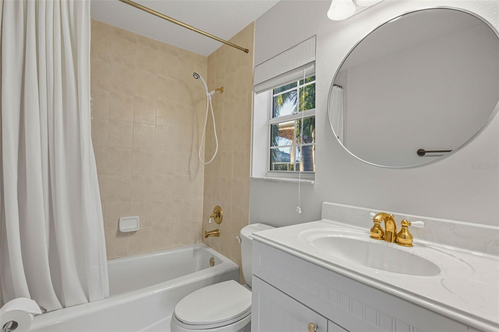 Image 45 of 75 For 1726 Sunkissed Drive