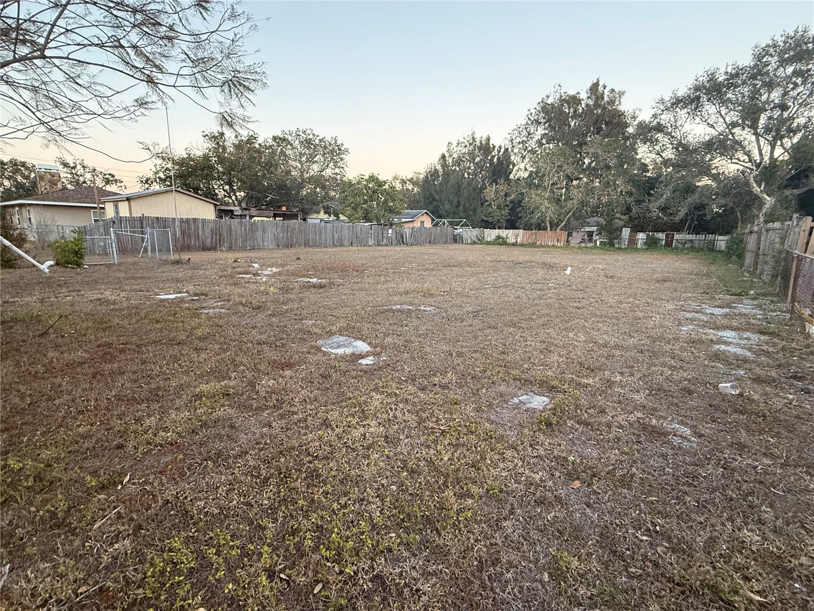 Image 5 of 11 For 1759 Farrell Avenue