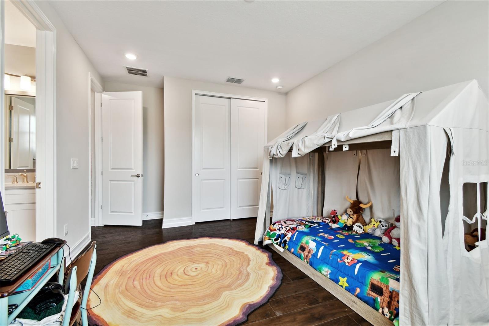 Image 61 of 99 For 6111 Marsh Trail Drive