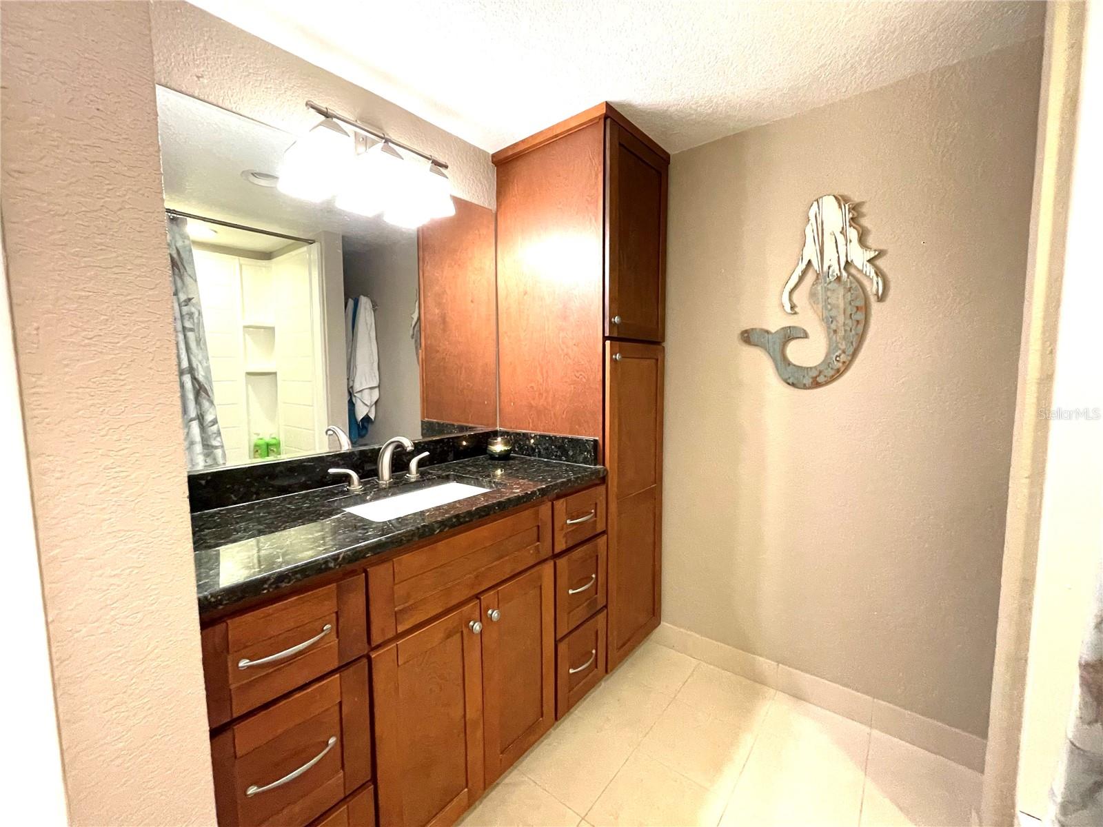 Image 12 of 25 For 920 Virginia Street 303