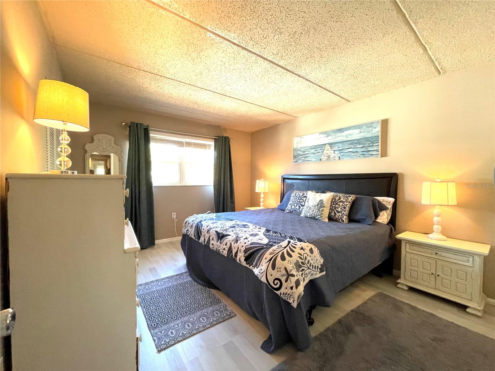 Image 9 of 25 For 920 Virginia Street 303