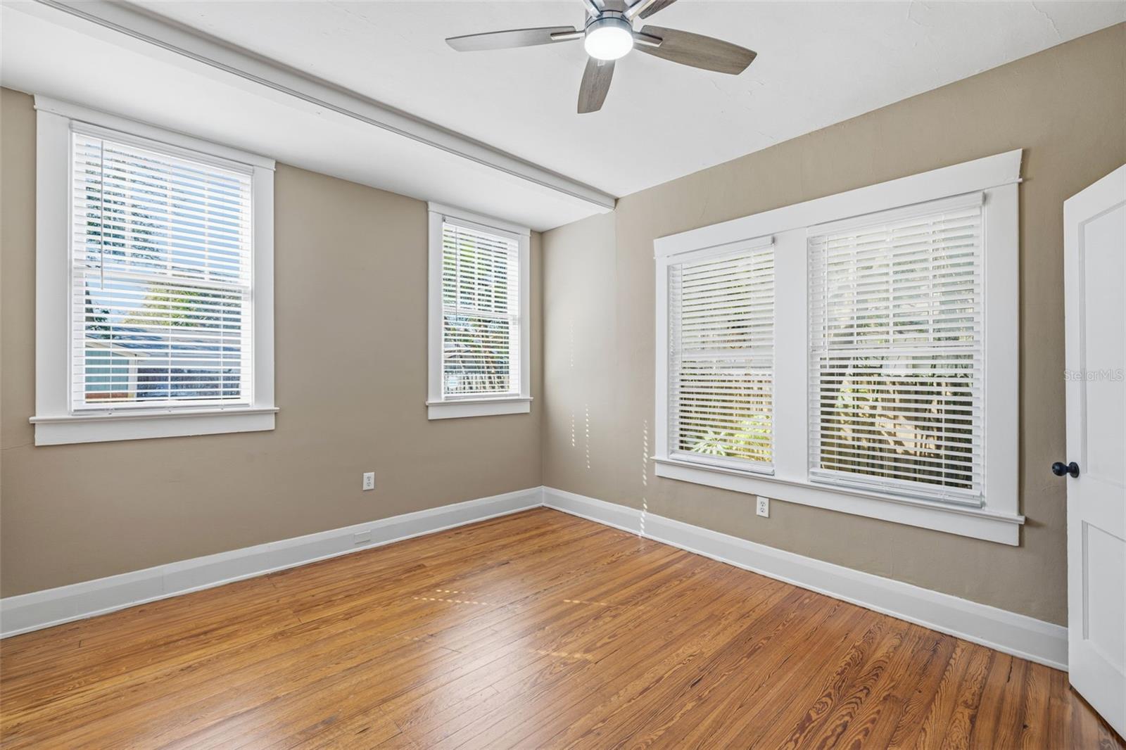 Image 15 of 26 For 1029 Powhatan Avenue