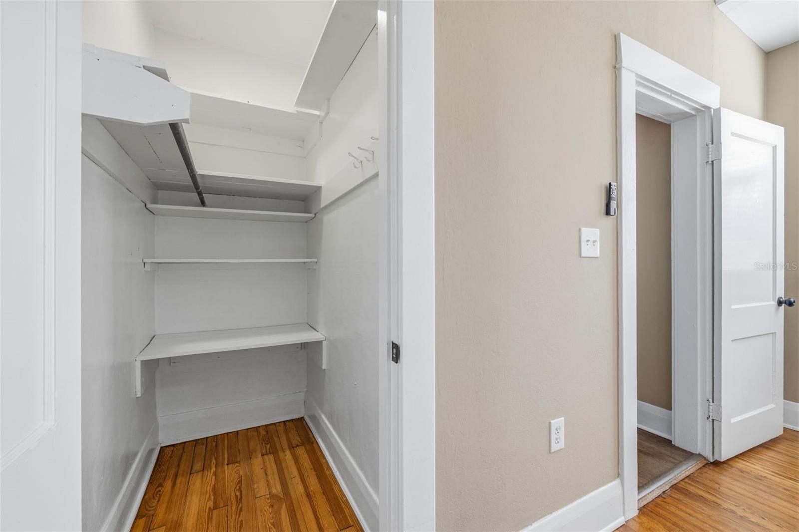 Image 17 of 26 For 1029 Powhatan Avenue