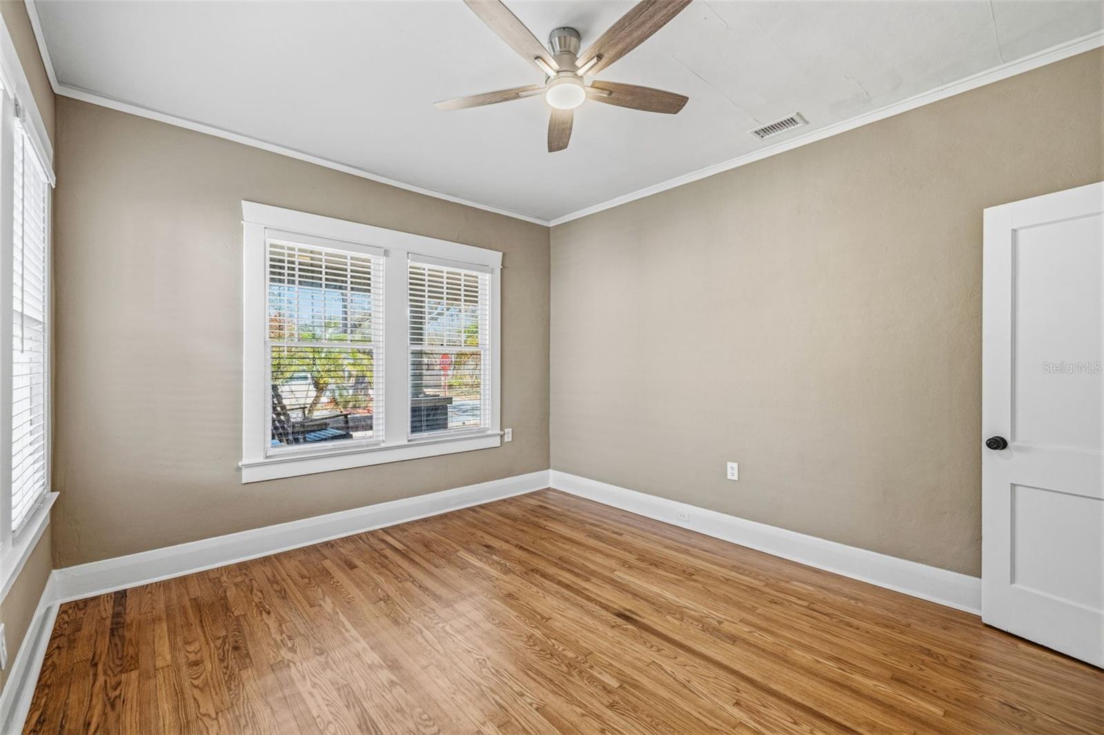 Image 22 of 26 For 1029 Powhatan Avenue