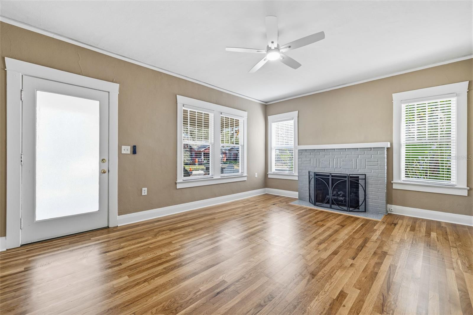 Image 7 of 26 For 1029 Powhatan Avenue