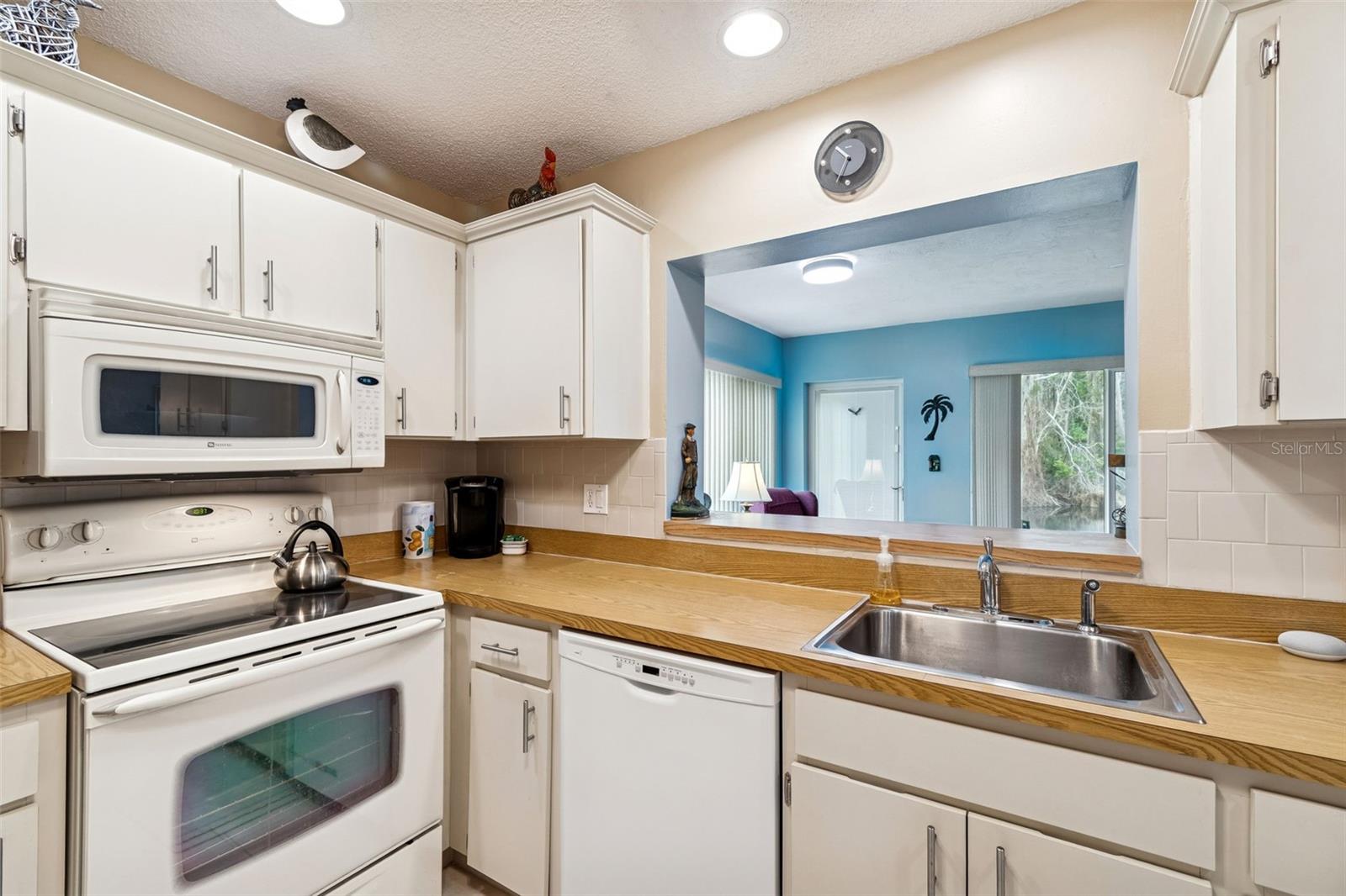 Image 4 of 46 For 11719 Alderwood Drive