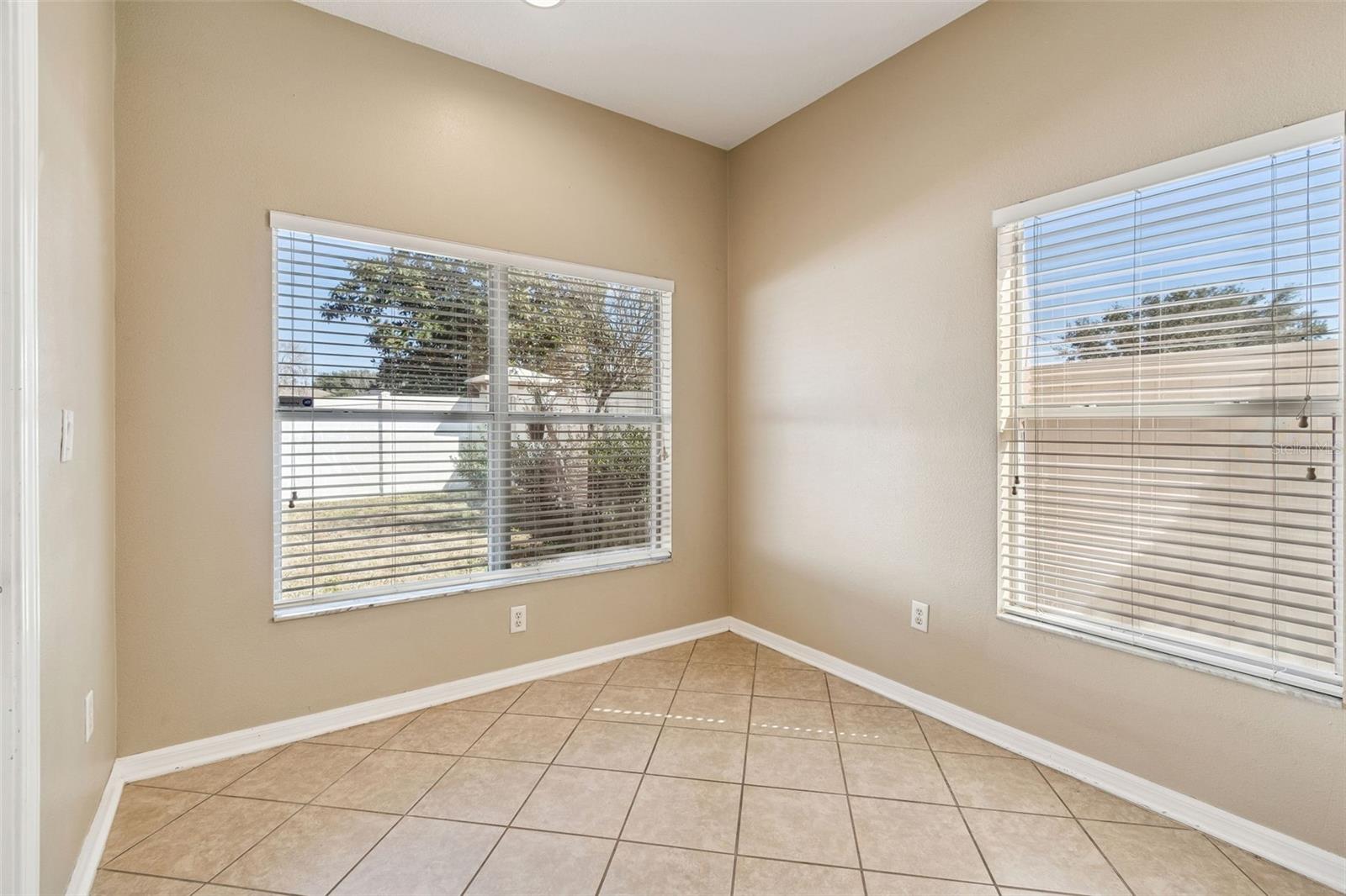 Image 9 of 26 For 9613 Jasmine Brook Creek