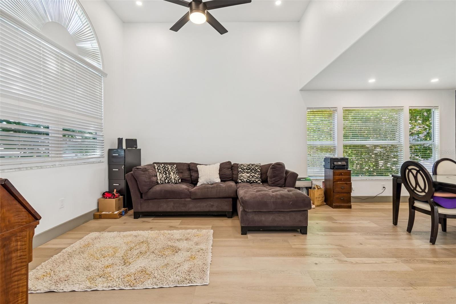 Image 9 of 75 For 14505 Thornfield Court