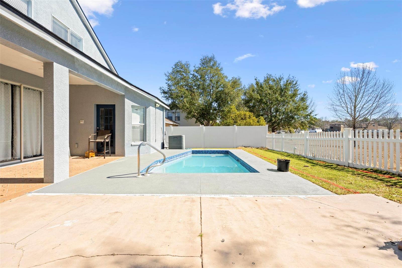 Image 18 of 56 For 14132 Sweetshrub Court