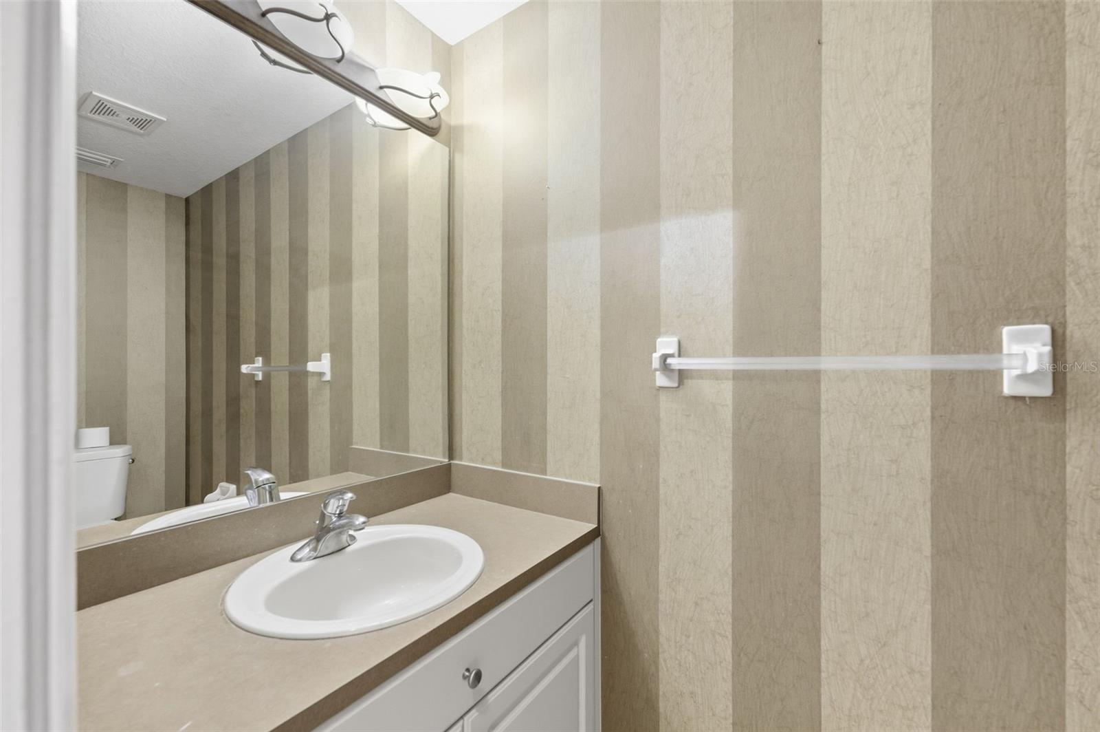 Image 25 of 56 For 14132 Sweetshrub Court