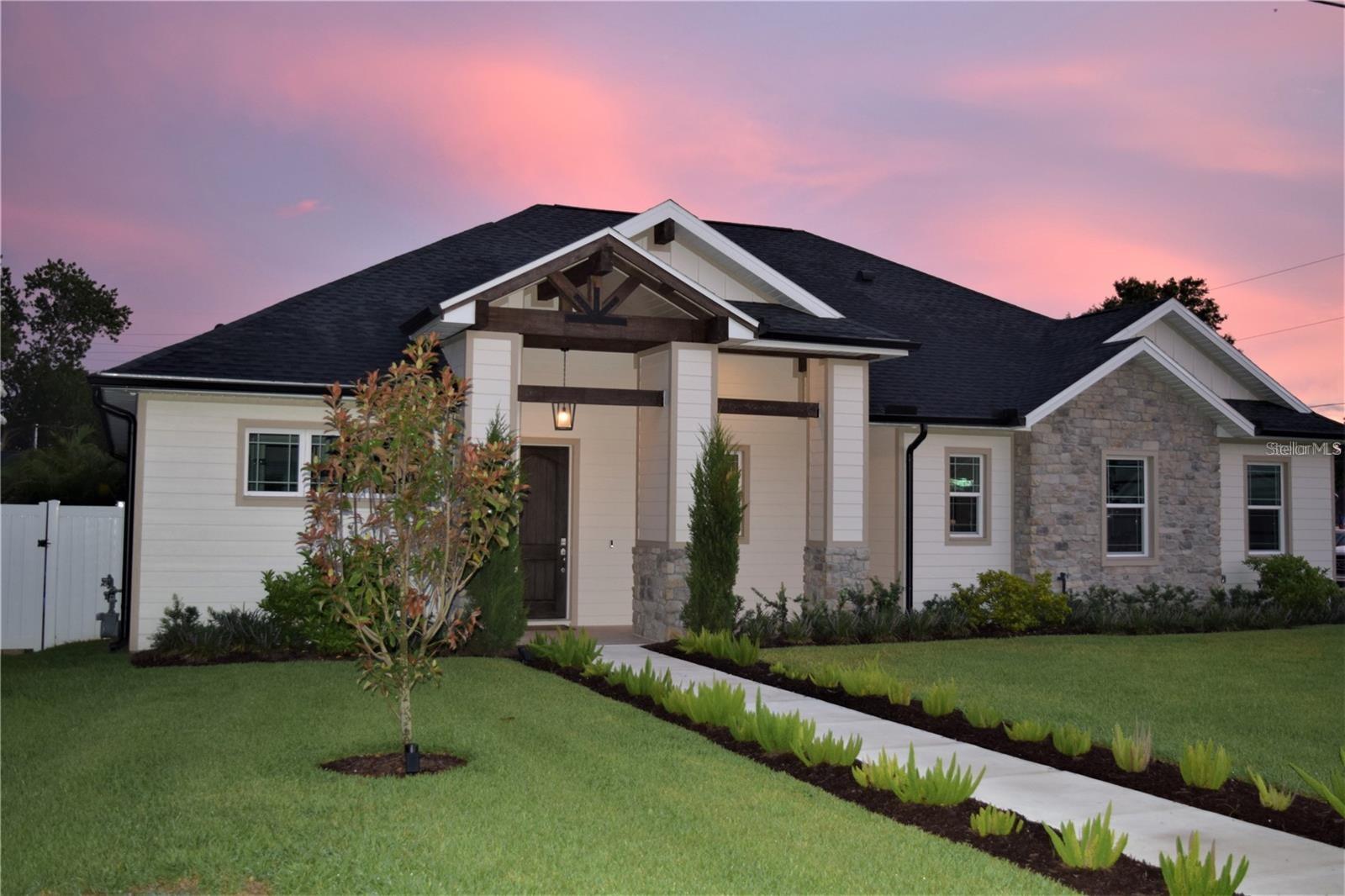 Image 2 of 12 For 1215 Orange Avenue