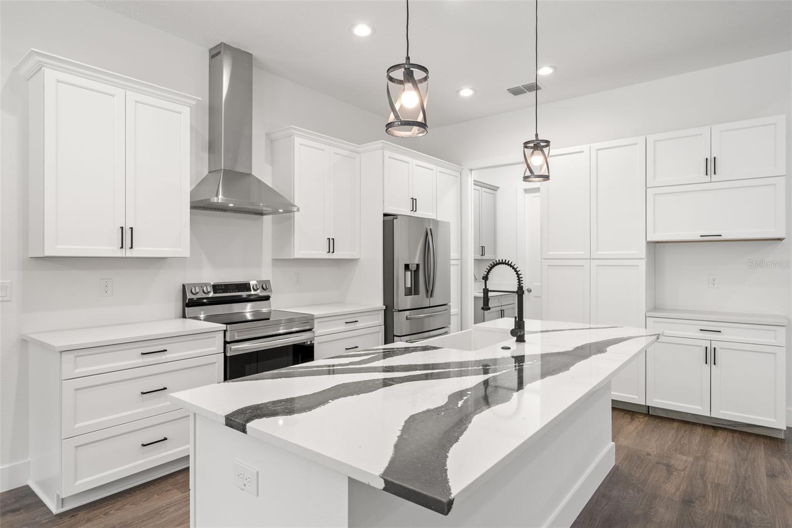 Image 6 of 12 For 1215 Orange Avenue