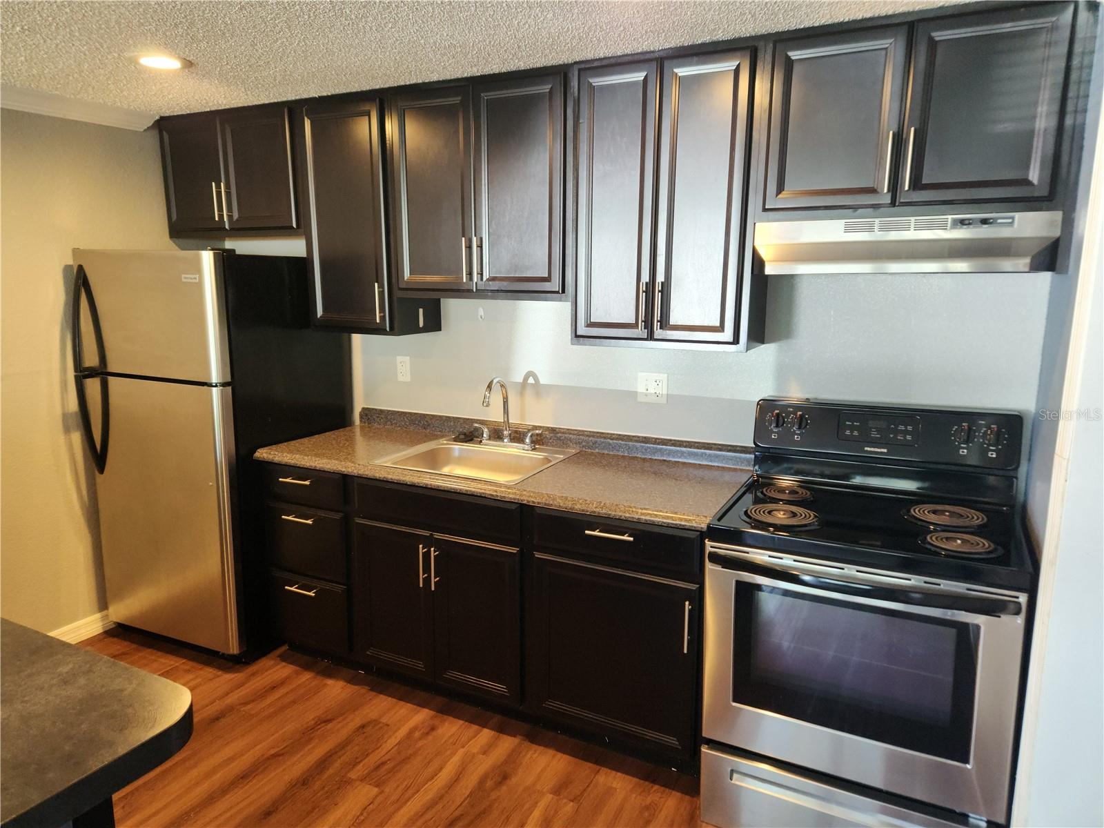 Image 4 of 9 For 5901 Bryce Lane 5940