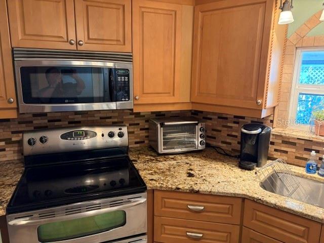 Image 12 of 25 For 10461 Peaceful Drive