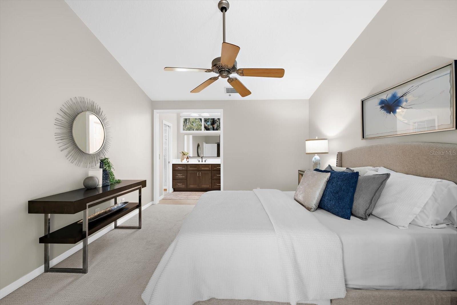 Listing photo id 11 for 344 Cascade Lane