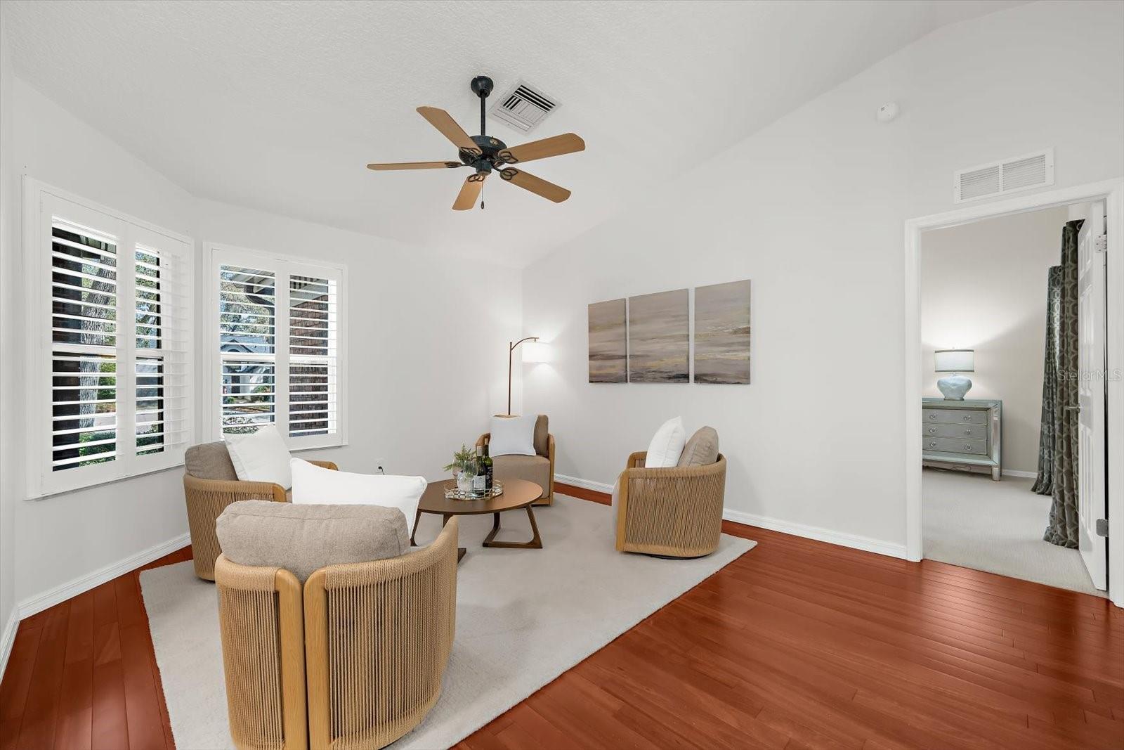 Listing photo id 6 for 344 Cascade Lane