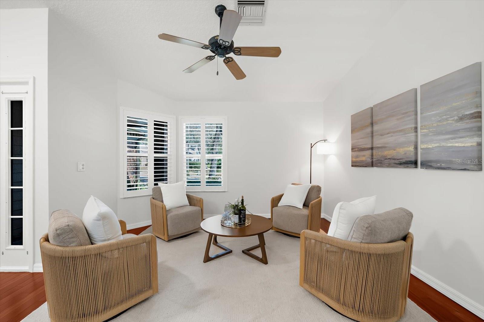 Listing photo id 7 for 344 Cascade Lane