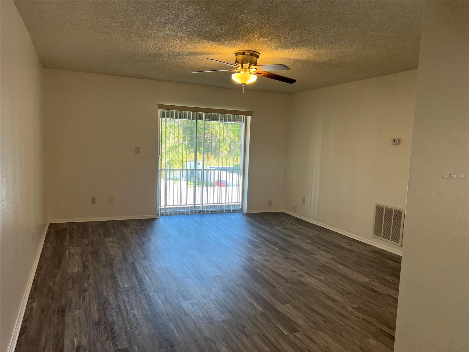 Image 7 of 17 For 5521 Bay Boulevard 202