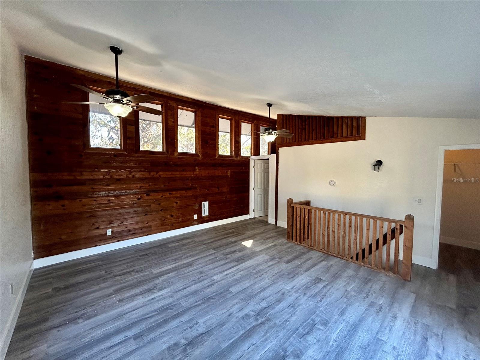 Image 11 of 23 For 18812 Carr Drive C