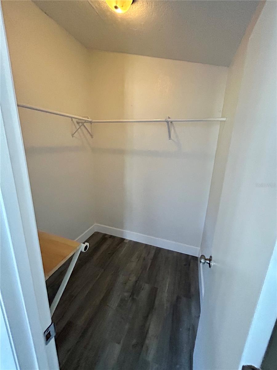 Image 14 of 23 For 18812 Carr Drive C