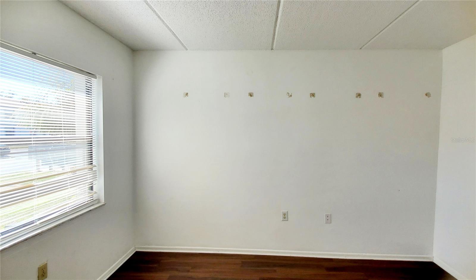 Listing photo id 12 for 103 Meadow Lane 103