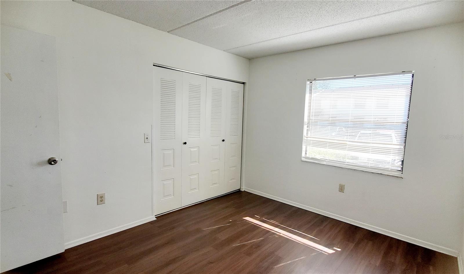 Listing photo id 13 for 103 Meadow Lane 103