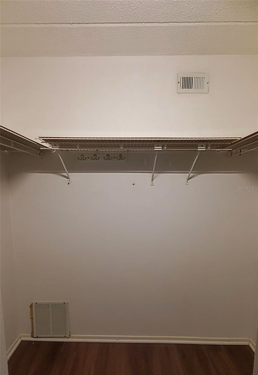 Listing photo id 21 for 103 Meadow Lane 103