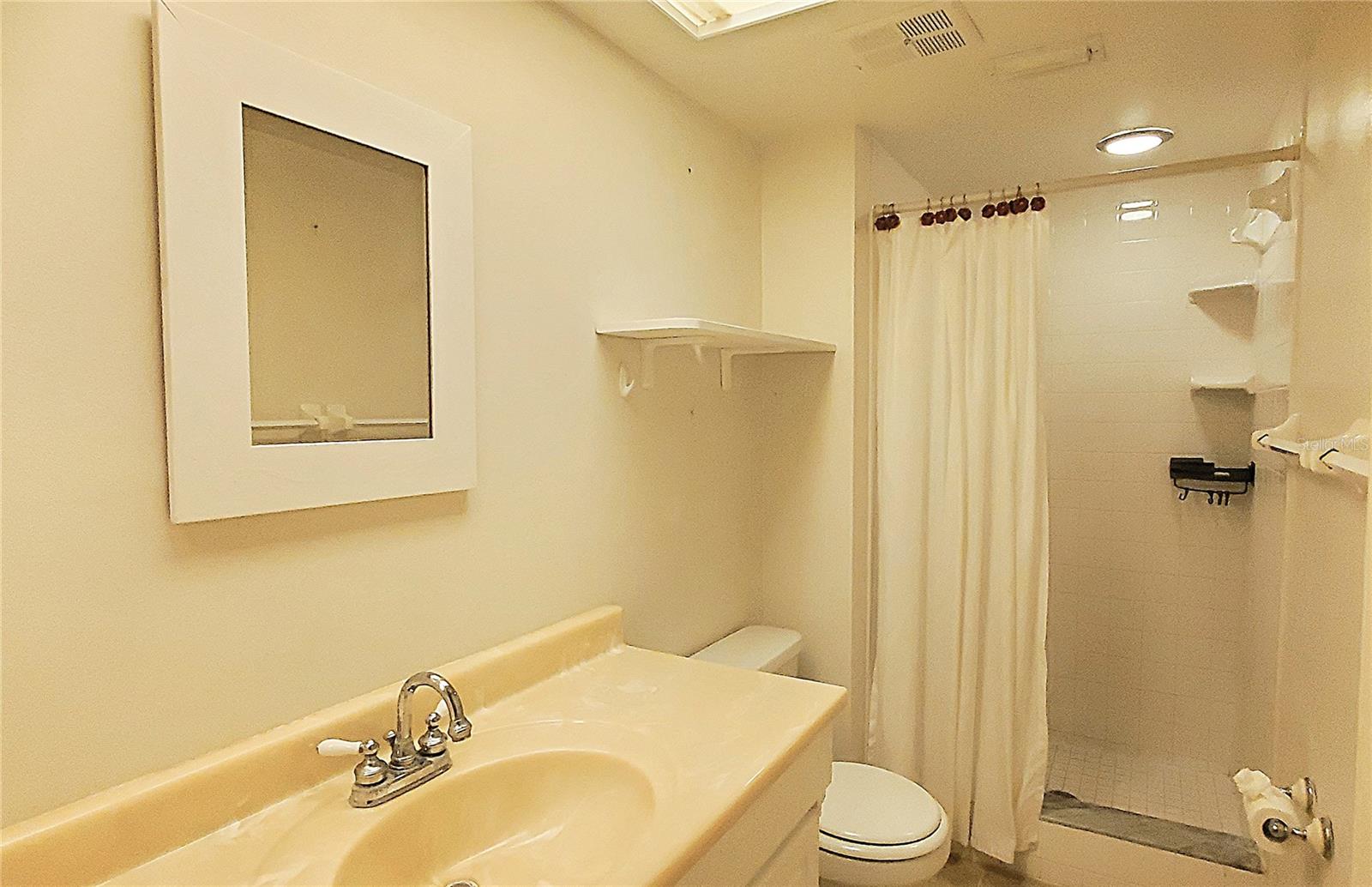 Listing photo id 23 for 103 Meadow Lane 103