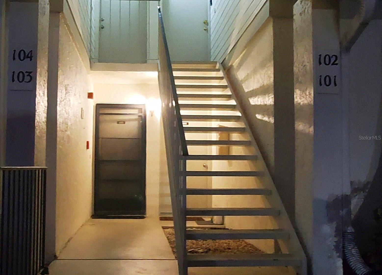 Listing photo id 3 for 103 Meadow Lane 103