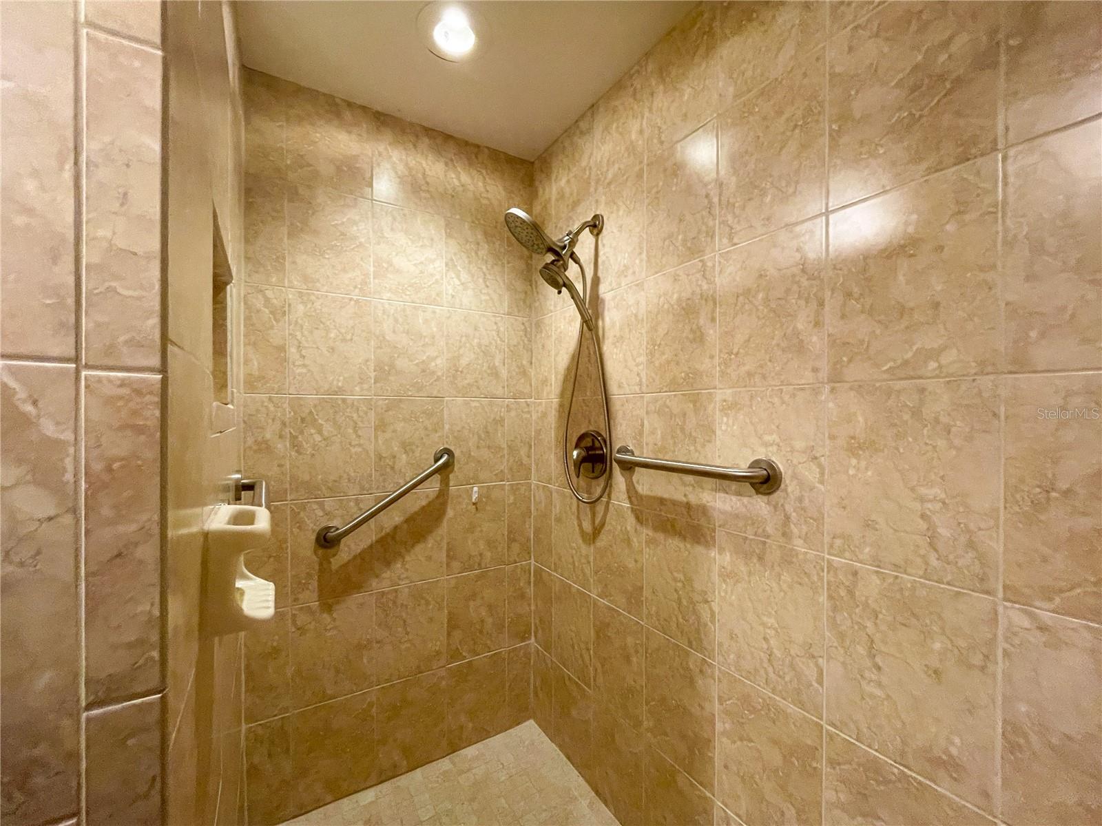 Image 21 of 53 For 1312 Pasadena Avenue S 16