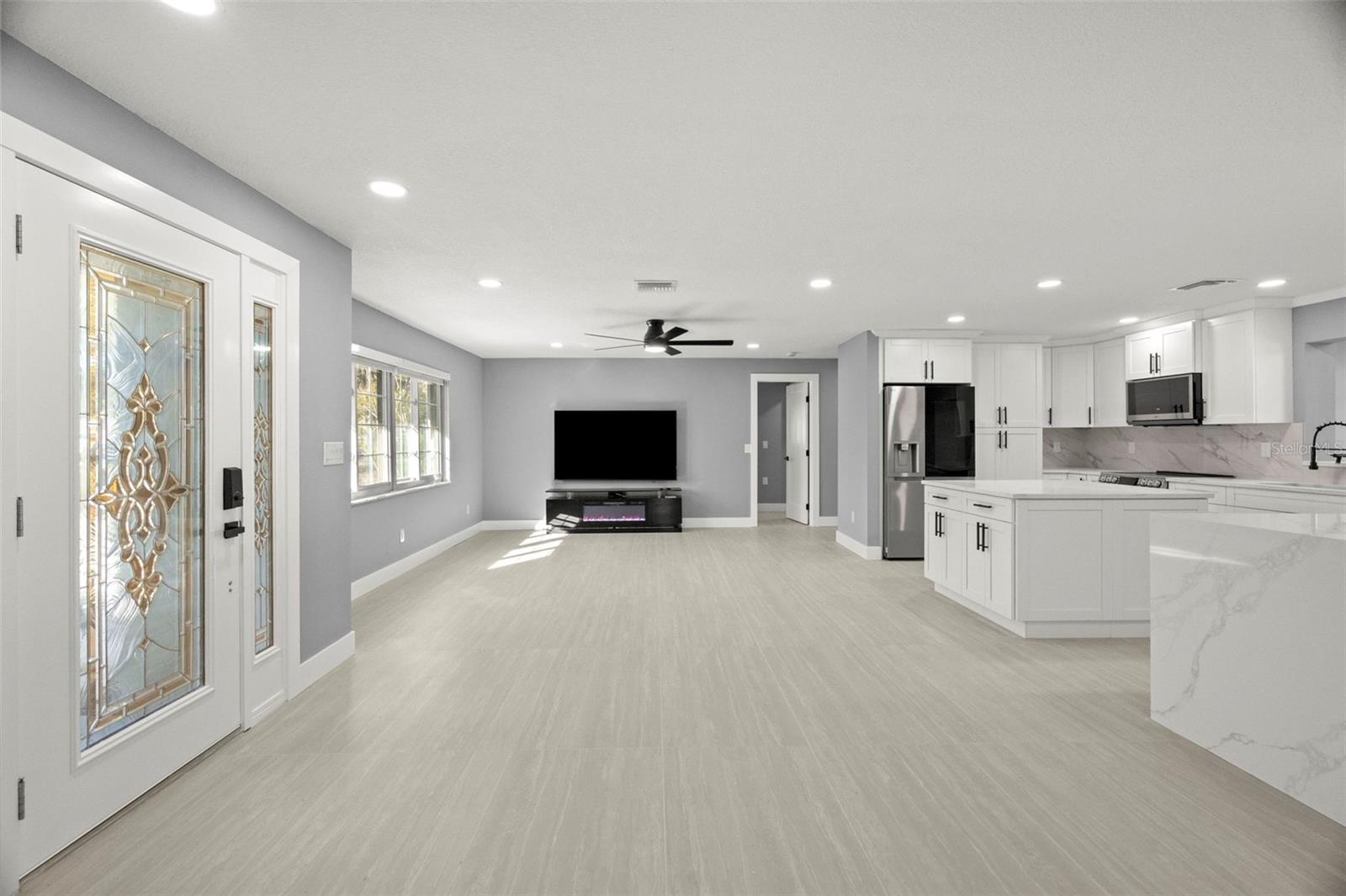 Image 12 of 38 For 232 Pinecrest Drive