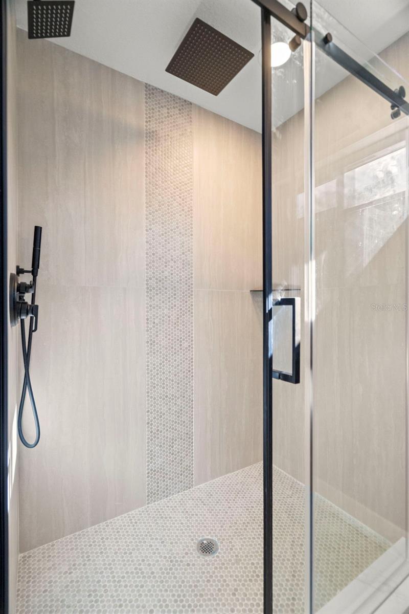 Image 17 of 38 For 232 Pinecrest Drive