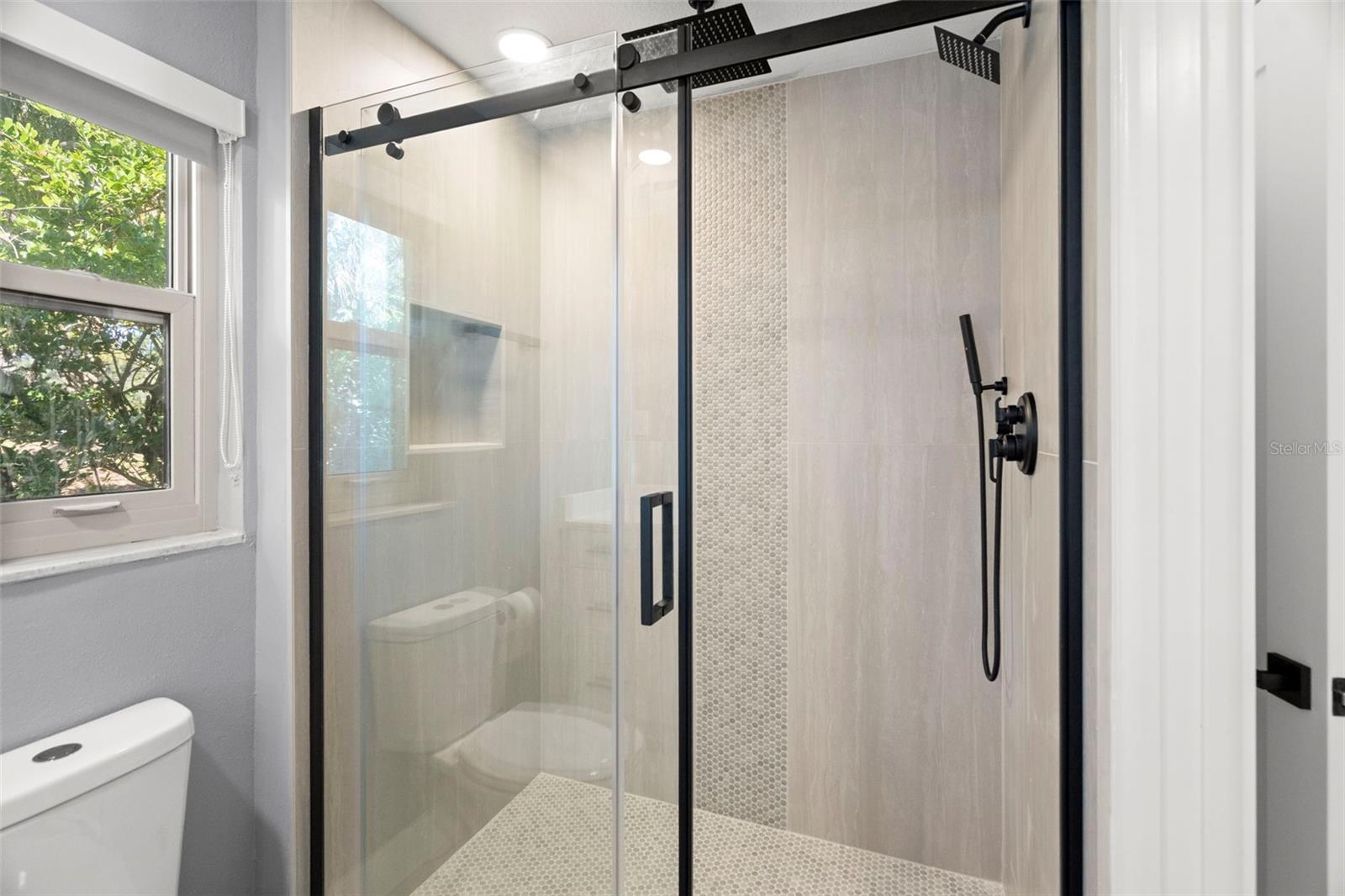 Image 37 of 38 For 232 Pinecrest Drive