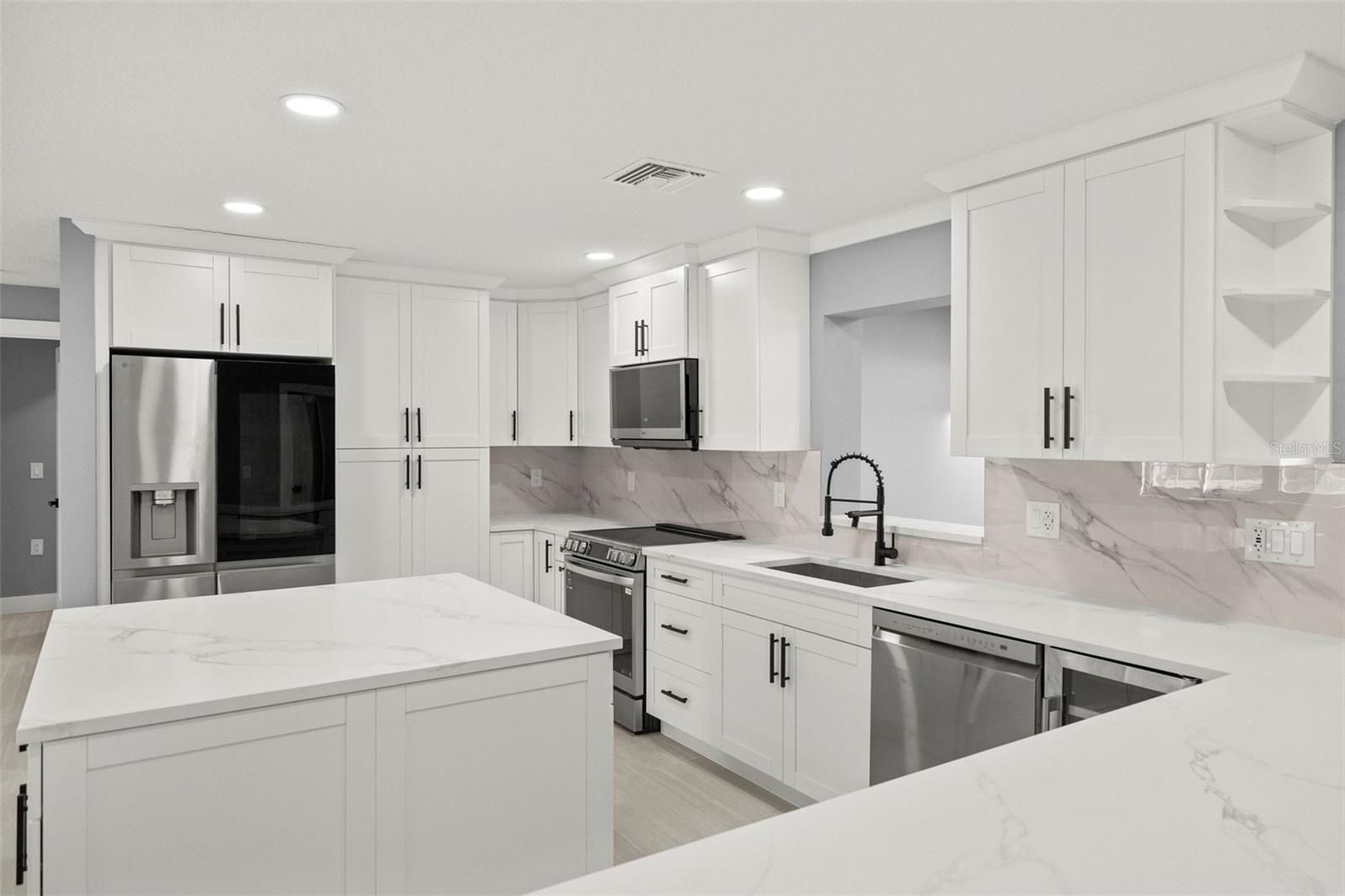 Image 5 of 38 For 232 Pinecrest Drive