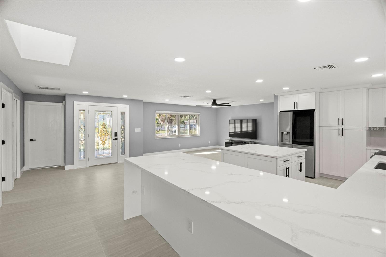 Image 8 of 38 For 232 Pinecrest Drive