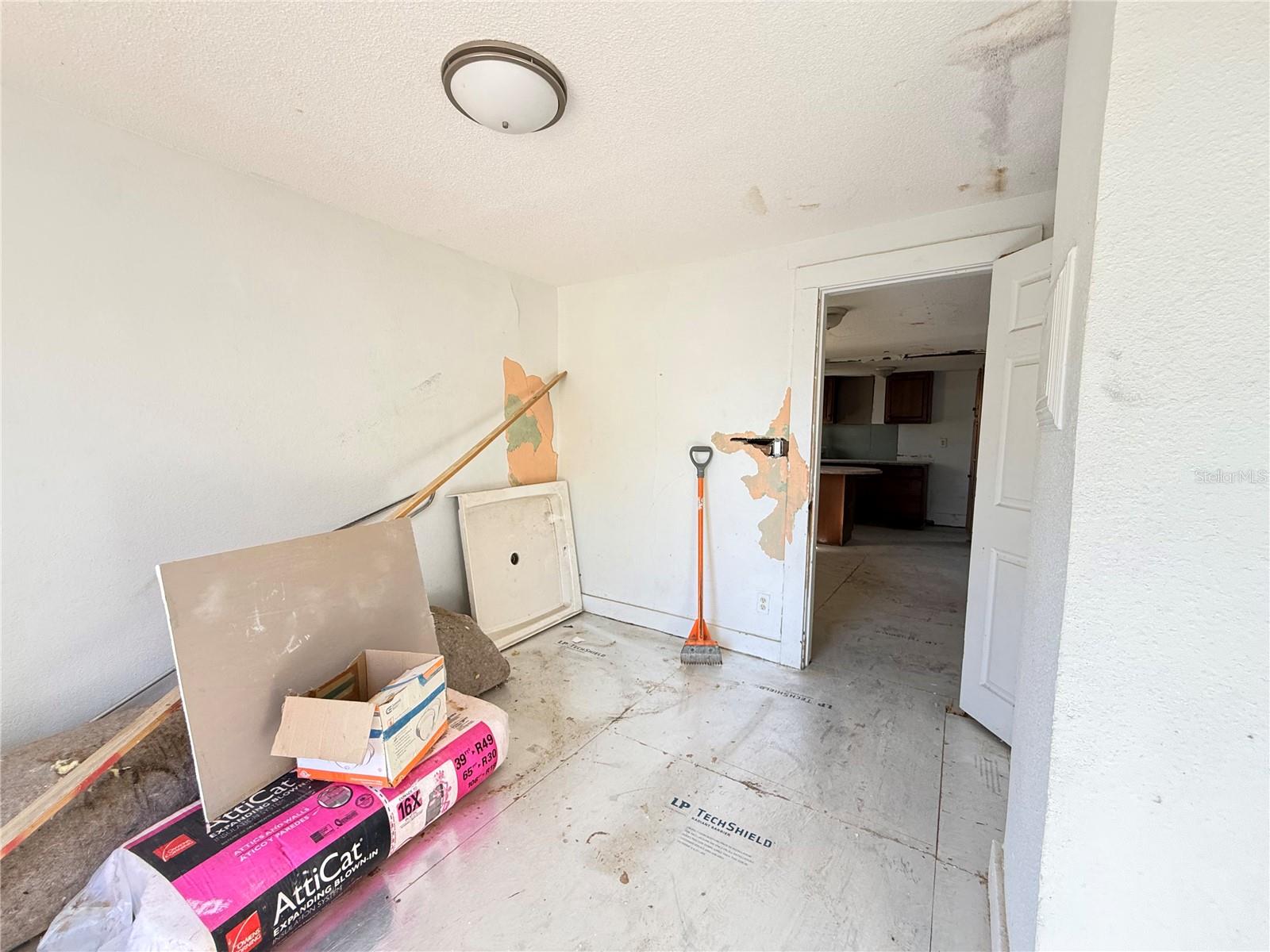 Image 10 of 38 For 2129 Union Street S