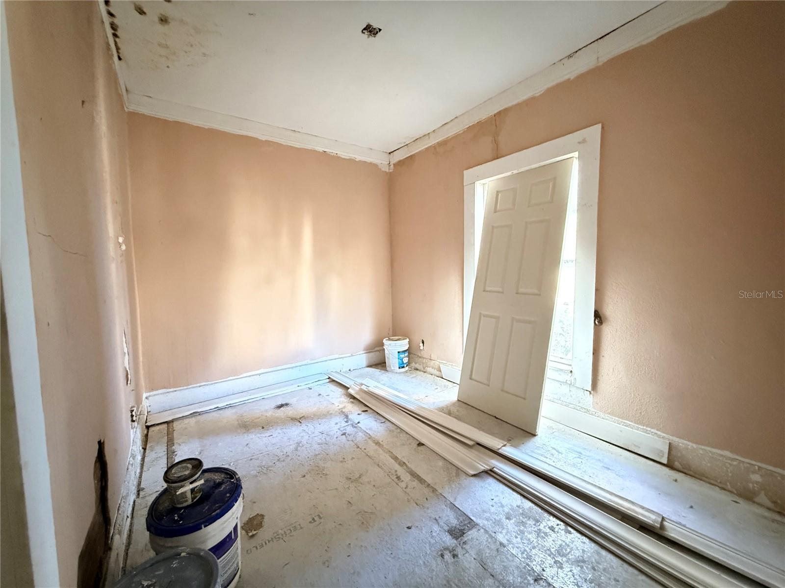 Image 28 of 38 For 2129 Union Street S