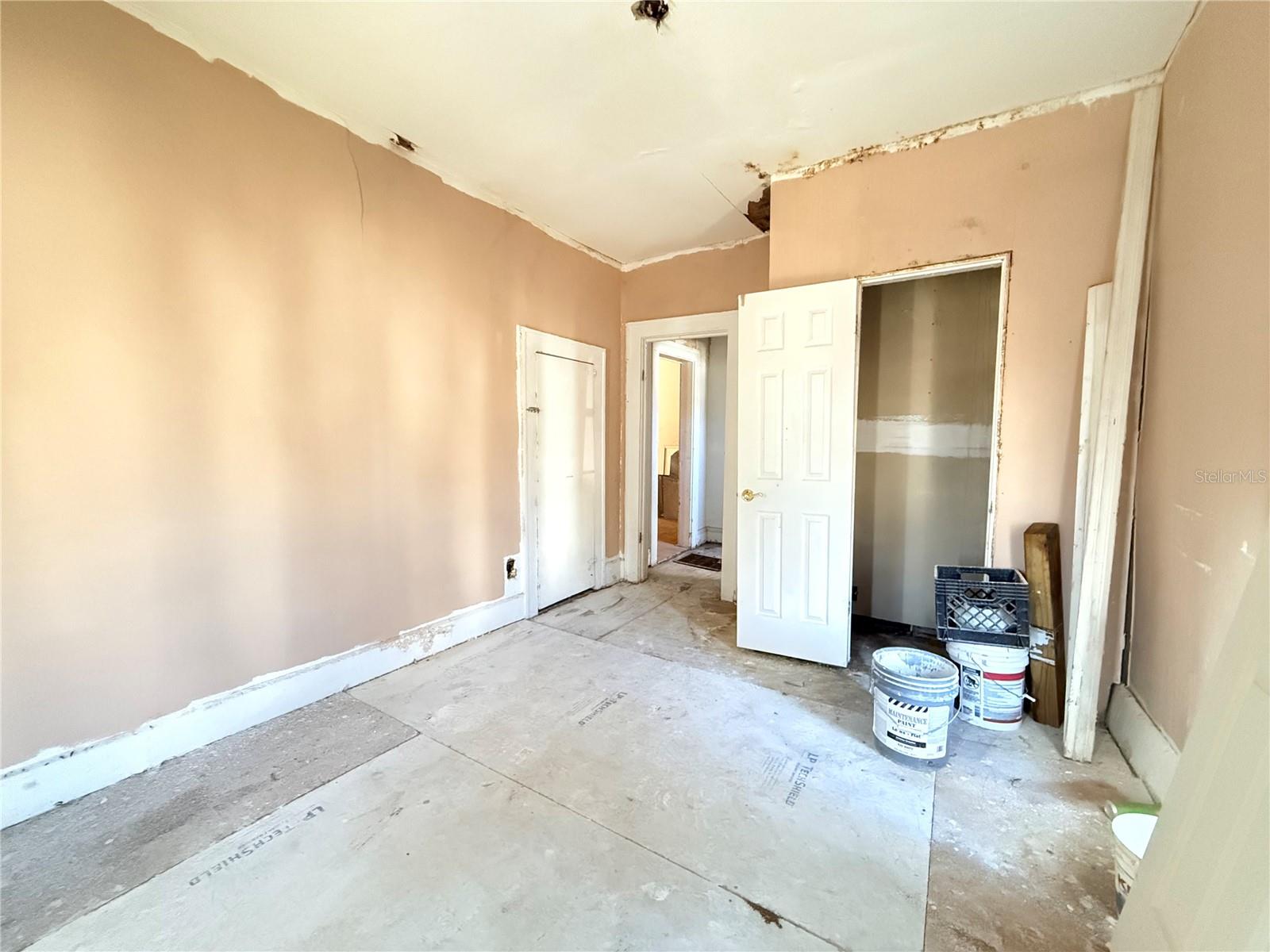 Image 33 of 38 For 2129 Union Street S