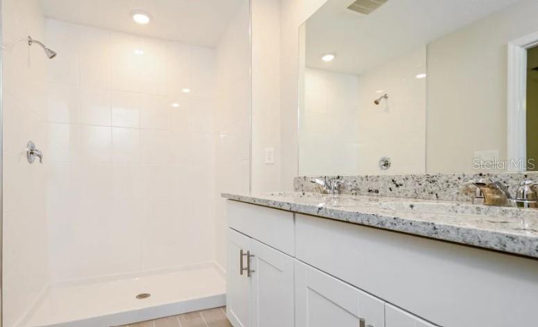 Image 3 of 4 For 17027 Coral Key Drive